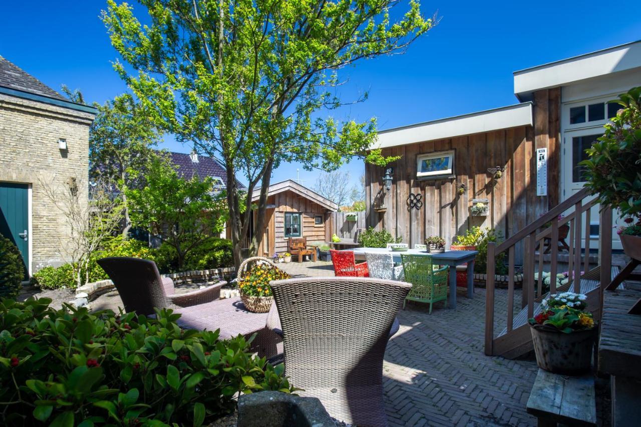Pastorie Stella Marie Bed & Breakfast Oudeschild Exterior photo